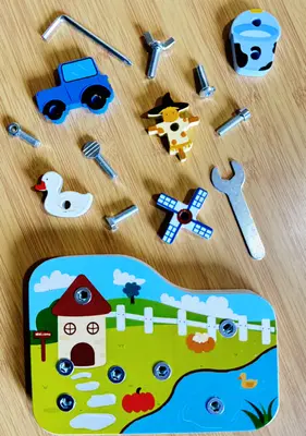 Juego granja de tornillos y tuercas. — foto 4